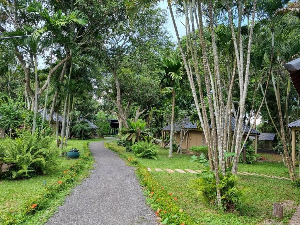 Natural Park Resort De Wang Thong Phitsanulok Exterior foto
